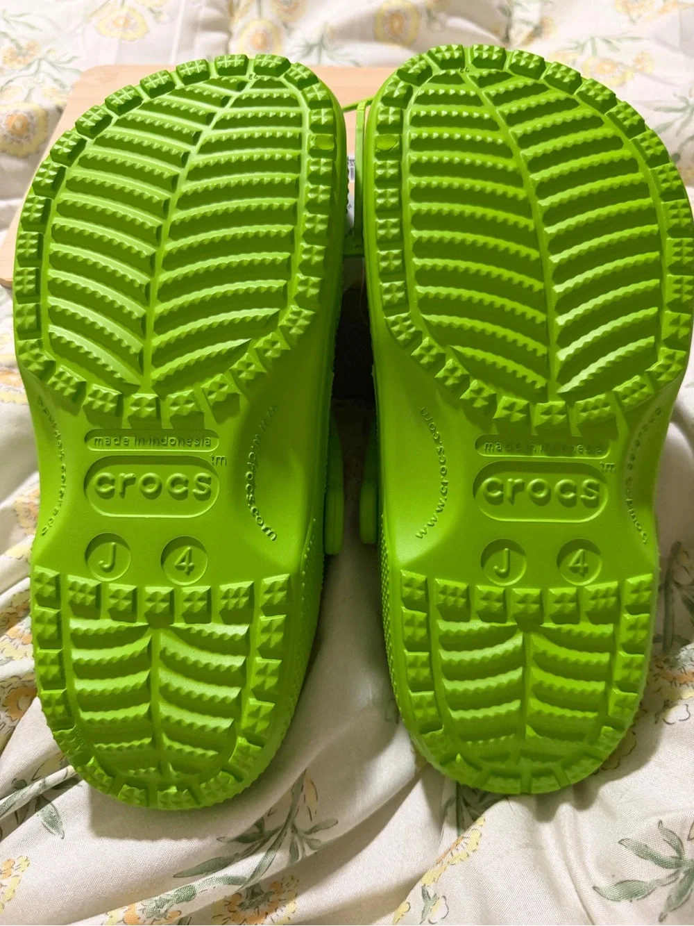 CROCS classic clog